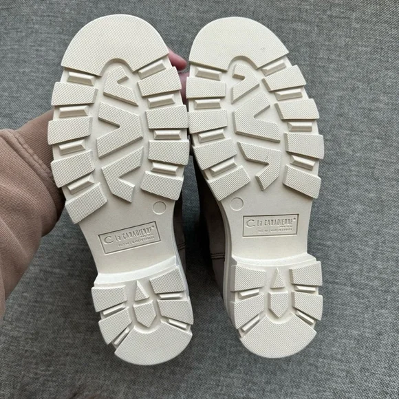 La Canadienne Ashley Boots in Stone Oiled Suede - Picture 6 of 9